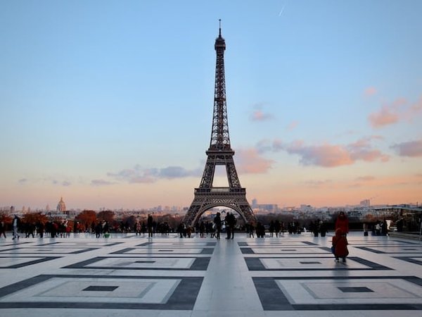 Quels sont les monuments incontournables à visiter dans une ville ?