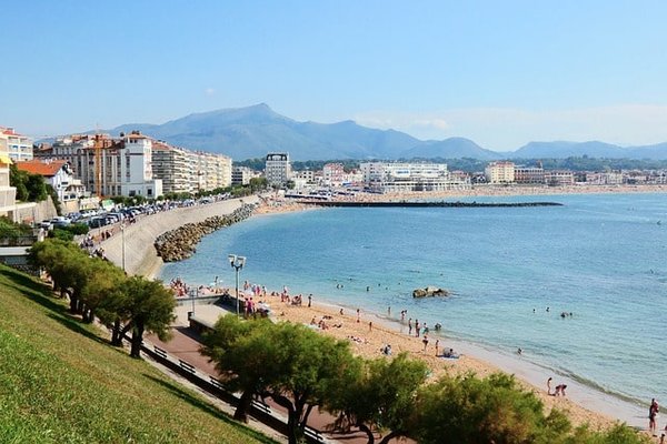 Comment choisir le meilleur camping pas cher pour des vacances réussies au Pays Basque ?